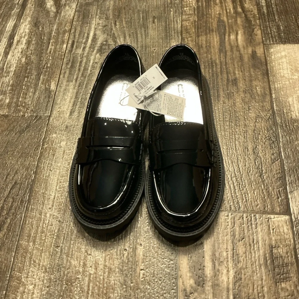 Kid’s Black Patent Lug Sole Penny Loafers Size 12